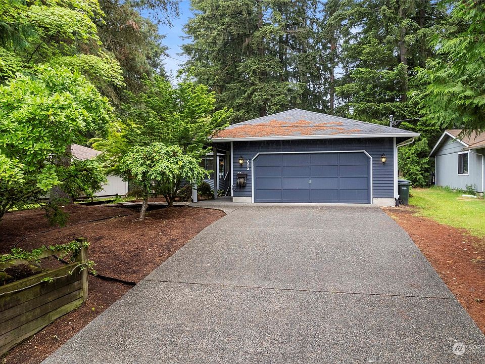 1st image of 7513 192nd Avenue E