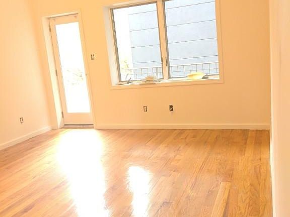 4th image of 544 Brooklyn Ave APT 3