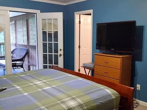 2nd image of 70 King James Ct SE