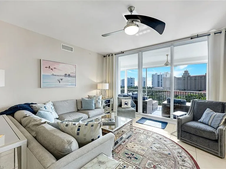 400 Flagship Dr #902 — Photo 3