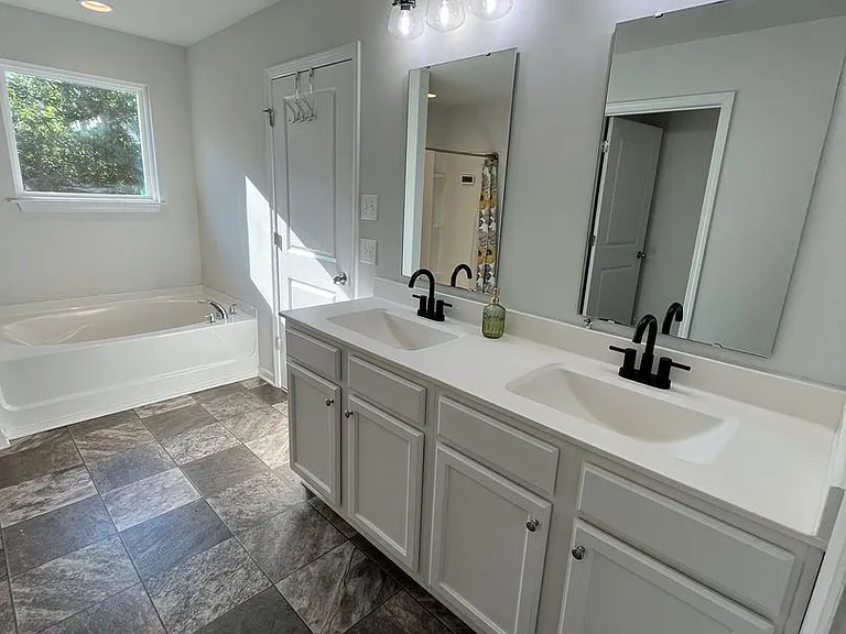 751 Stradleigh Ct — Photo 21