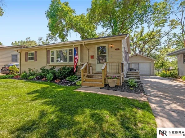 1740 N 84th St, Omaha, NE 68114