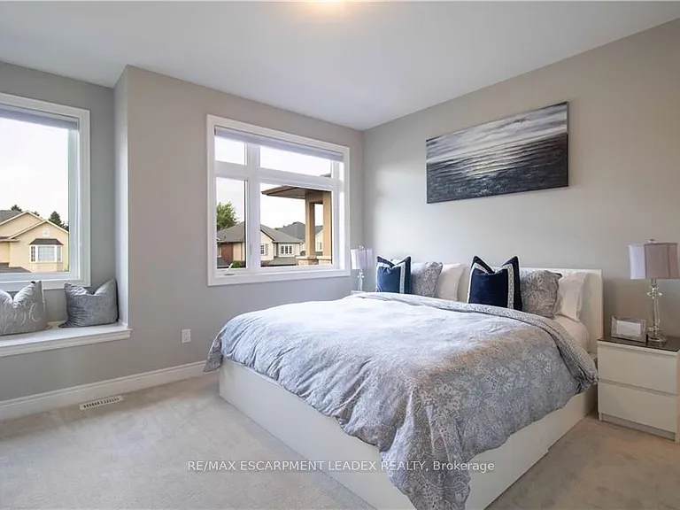 19 Secinaro Ave — Photo 27