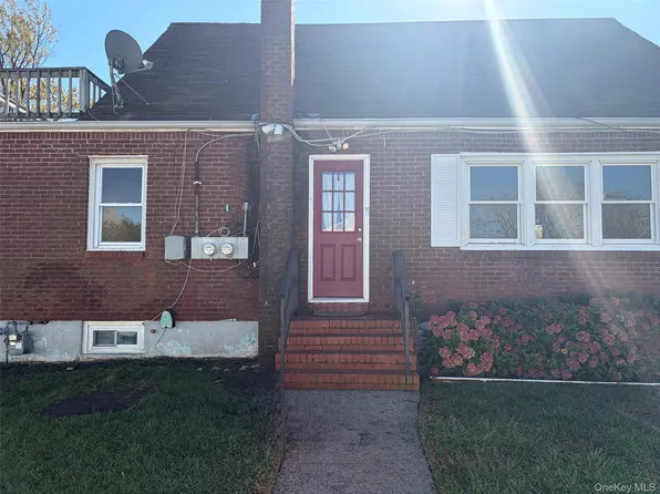 620 Monroe Blvd, Long Beach, NY 11561