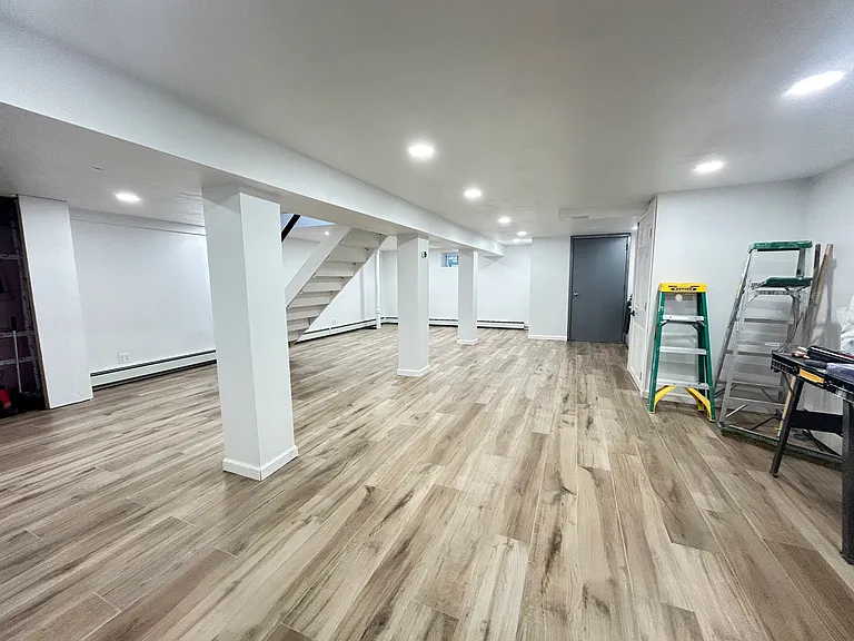 417 Burkhard Ave — Photo 15