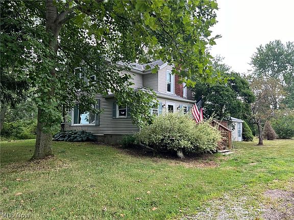 3rd image of 1446 Jones Rd
