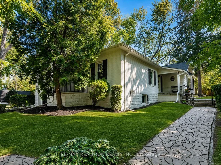 151 Brooke St — Photo 3