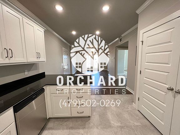 3rd image of 1900 E Brookview Dr #107