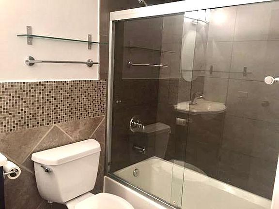 5th image of 1212 N Lasalle St APT 2407