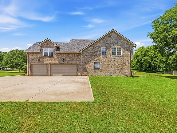 3rd image of 155 Brightstar Ct