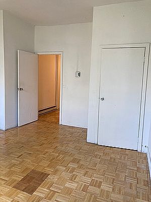 5th image of 295 Troutman St APT 3R