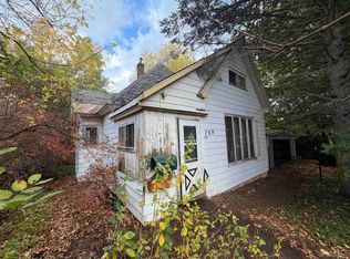 709 Park St, Ishpeming, MI 49849