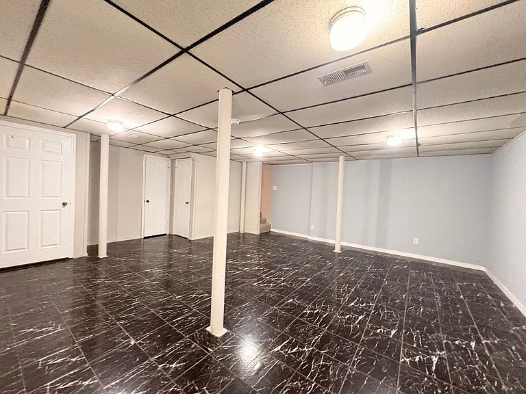 901 Locke Dr — Photo 15