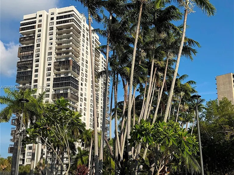 2333 Brickell Ave #2512 — Photo 32