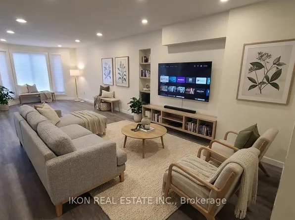 31 Torrens Ave, Toronto, ON M4K 2H9