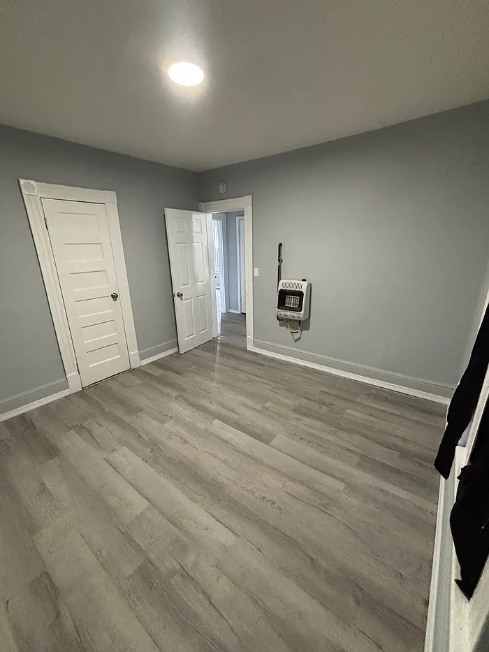 3 bed, 1.0 bath, $1,850 — Photo 4