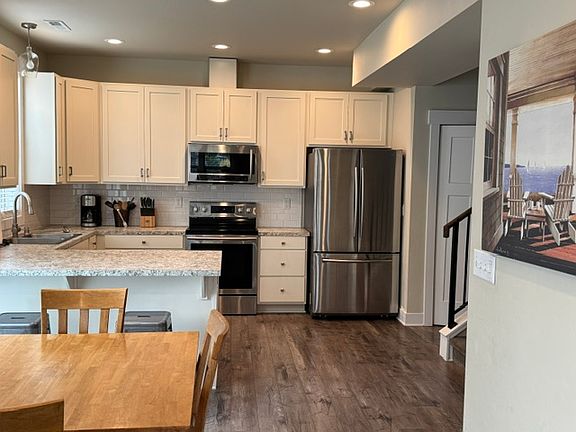 5th image of 1023 E 30th Ave