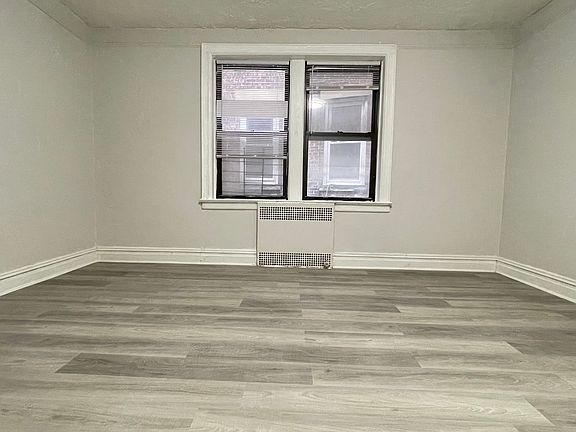 3rd image of 168 Harrison Ave #22E