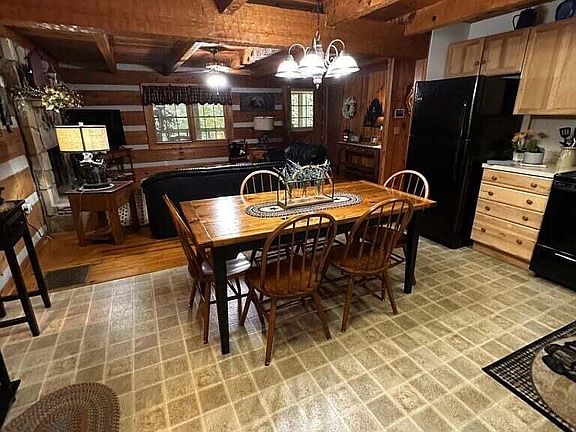 4th image of 1529 Hidden Cir