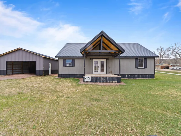 1715 Gray Blvd, Newcastle, WY 82701