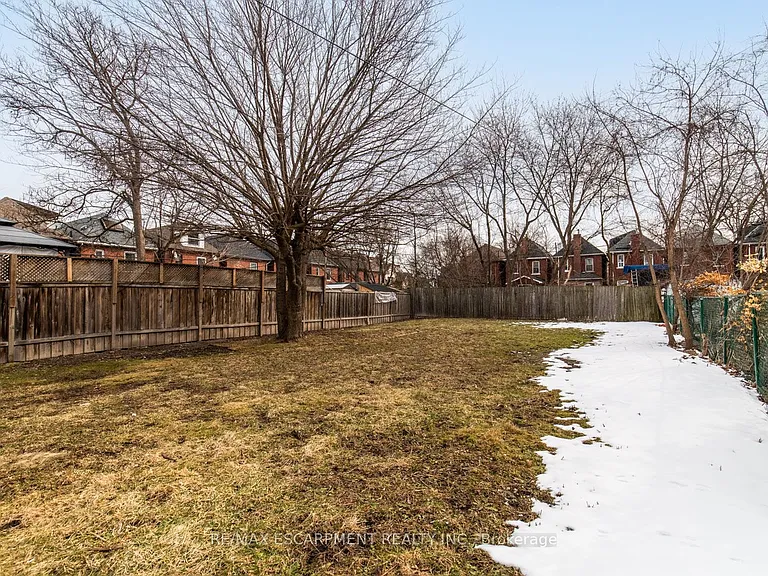 253 Saint Clair Blvd #2 — Photo 24