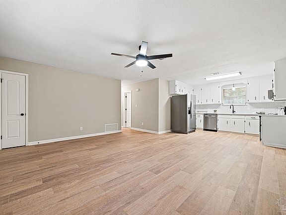 4th image of 5116 Nekole Dr
