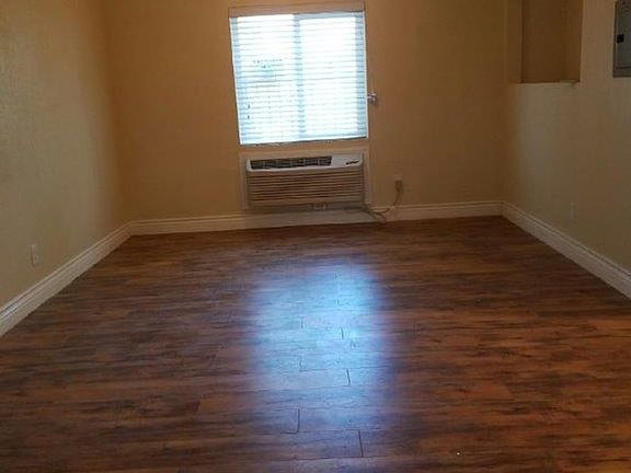 5th image of 2230 G St APT 7