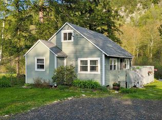 271 Cones Point Rd, Poultney, VT 05764