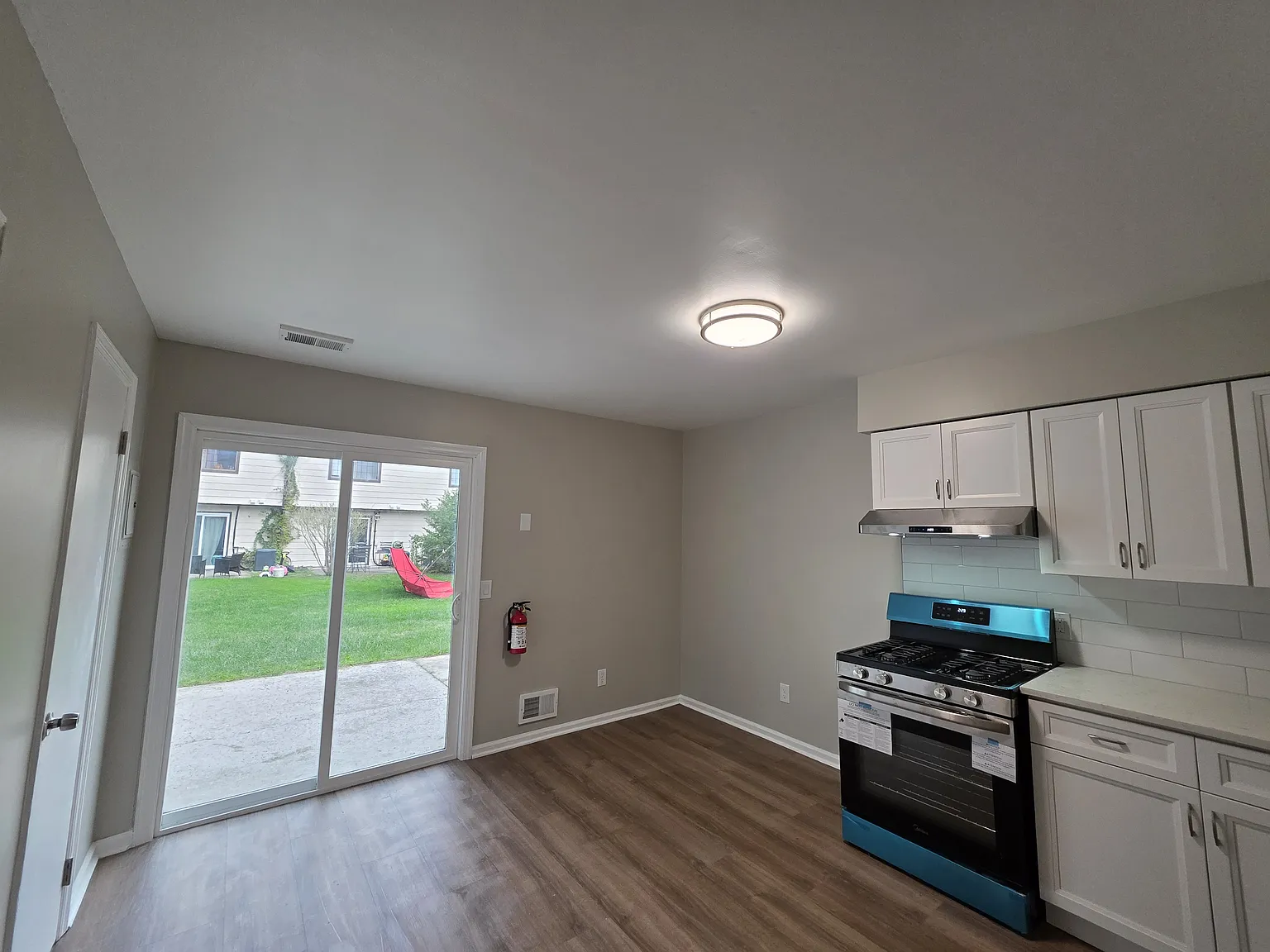 2 bed, 1.5 bath, 1088 sqft, $2,380 — Photo 4