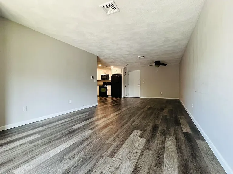 4 Heritage Village Dr #313A — Photo 7