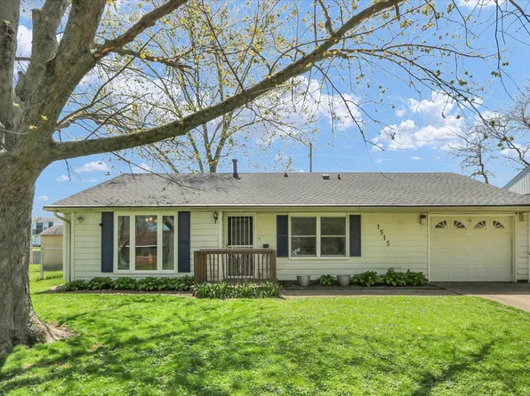 1515 Lincolnwood Dr, Urbana, IL 61802