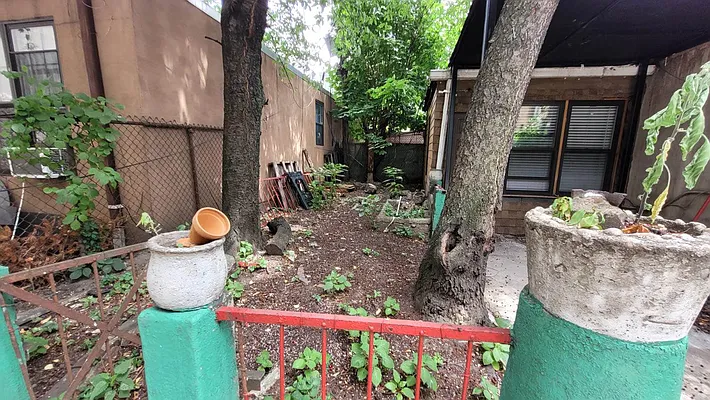 Rented by Delmark Realty LLC | media 18