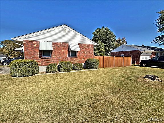 3rd image of 8704 Agate Ct