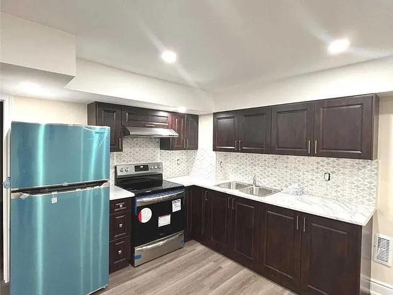 64 Leadership Dr — Photo 3