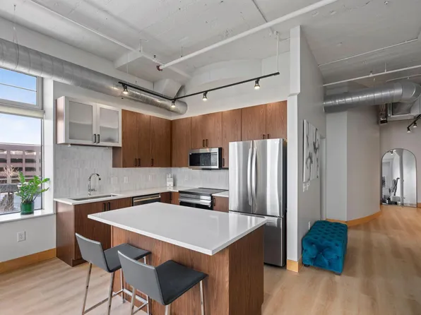 918 3rd St N #211, Minneapolis, MN 55401