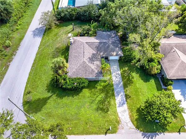2588 Colorado St, Sarasota, FL 34237