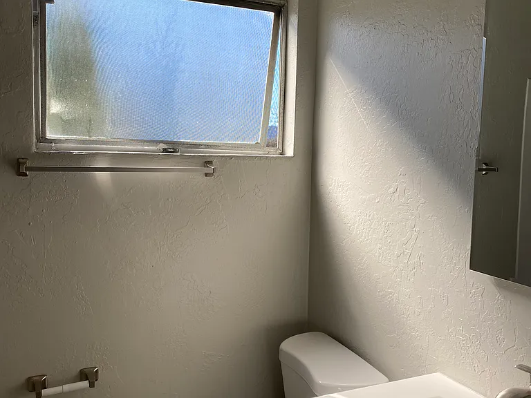 Grant St Apartments — Photo 12
