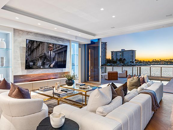 3rd image of 725 S Ocean Boulevard #101