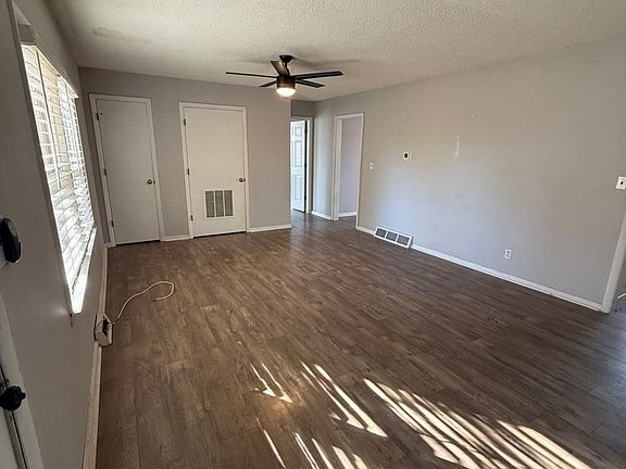 3rd image of 812 S 94th St