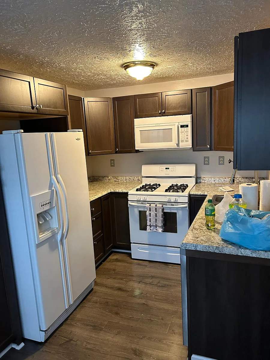 Building Photo - 207 Hickory Cir