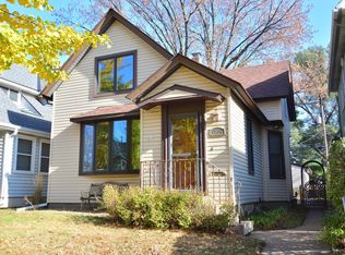 1120 Woodbridge St, Saint Paul, MN 55117