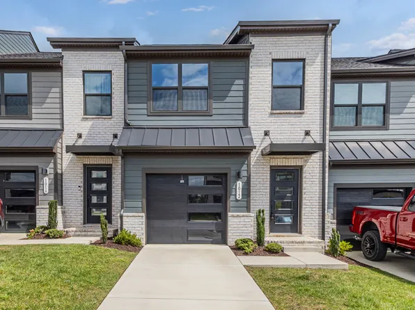 1012 Riverbrook Dr, Gallatin, TN 37066