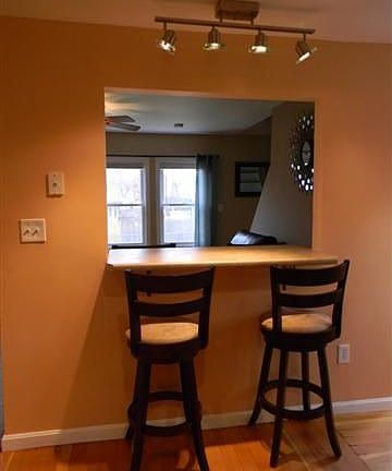 Kitchen Bar