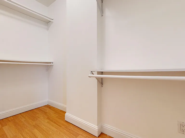 1046 Pacific Ave #5 — Photo 9