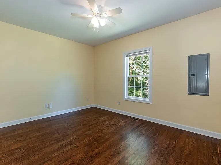 3033 Poole Rd #100 — Photo 16
