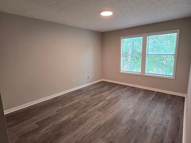 1021 Wood Creek Dr #6 — Photo 10
