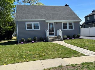 106 Willett Pl, Roosevelt, NY 11575