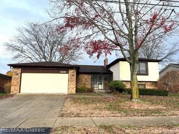 6261 Atkins Dr, Troy, MI 48085
