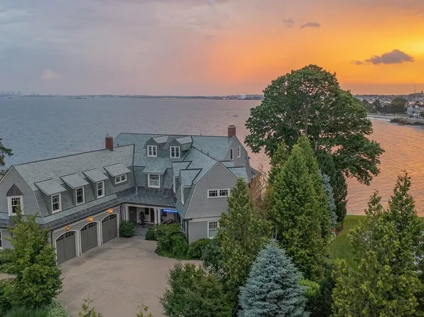 79 Puritan Ln, Swampscott, MA 01907