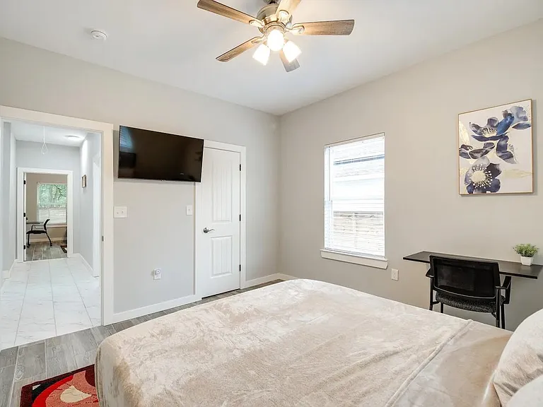 3523 Bain St — Photo 17
